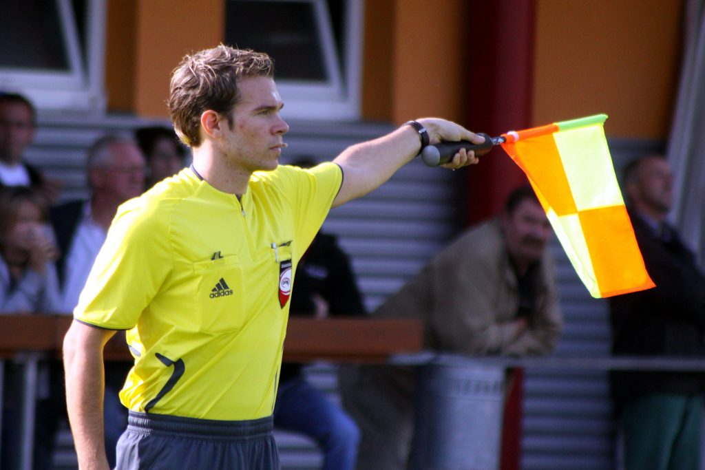 referee