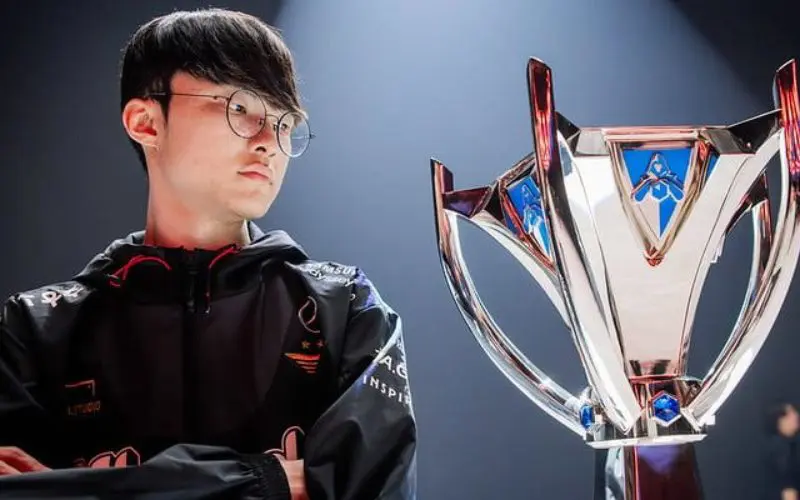 faker-esporto-zaidejas