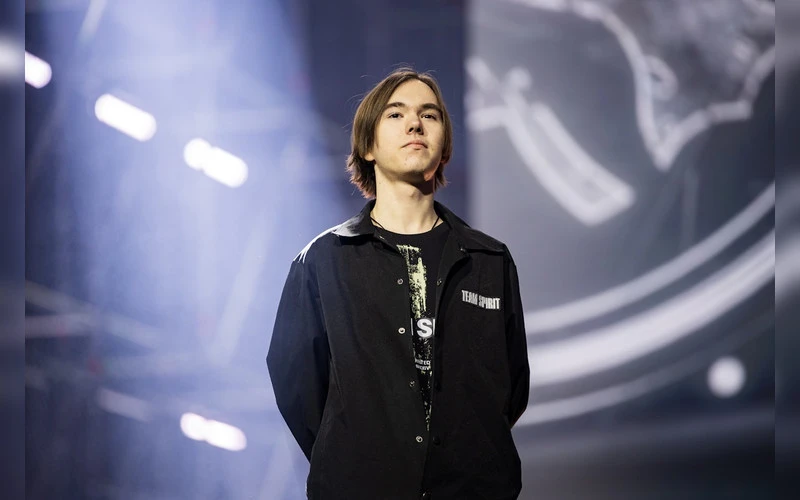 cs2-esports-world-cup-finalo-prognoze-fut-vs-spirit